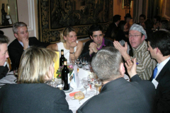 150-activite-team-building-pendant-un-repas